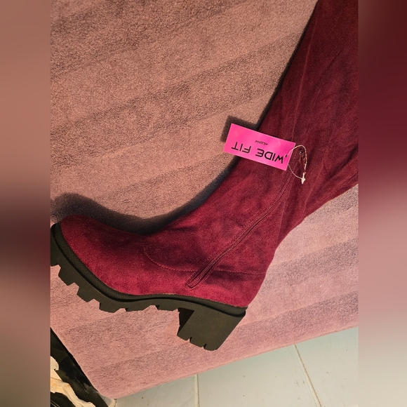 🆕️ 8 WW Burgundy Vivica Wide-Calf Over-the-Knee Boot - Picture 3 of 6